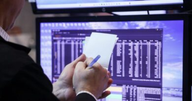 A Wealth Manager Who Boosted Cash Holdings Details Opportunities He’s Eyeing